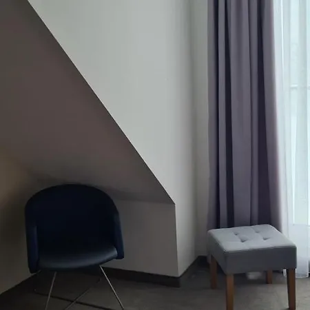 Czarna Gora 408 *
